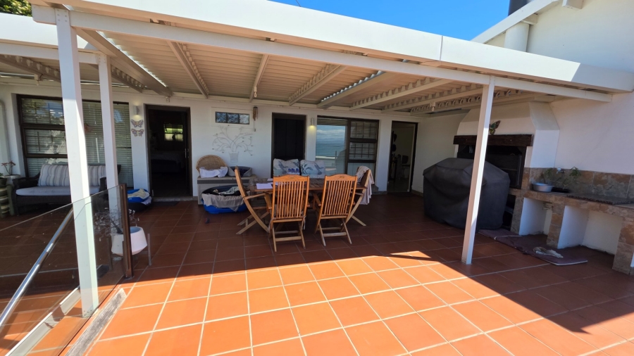 3 Bedroom Property for Sale in De Bakke Western Cape